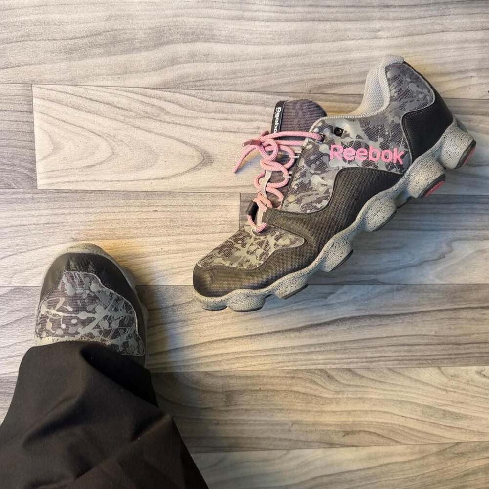Reebok ATV 19 Grey Pink Sneakers
